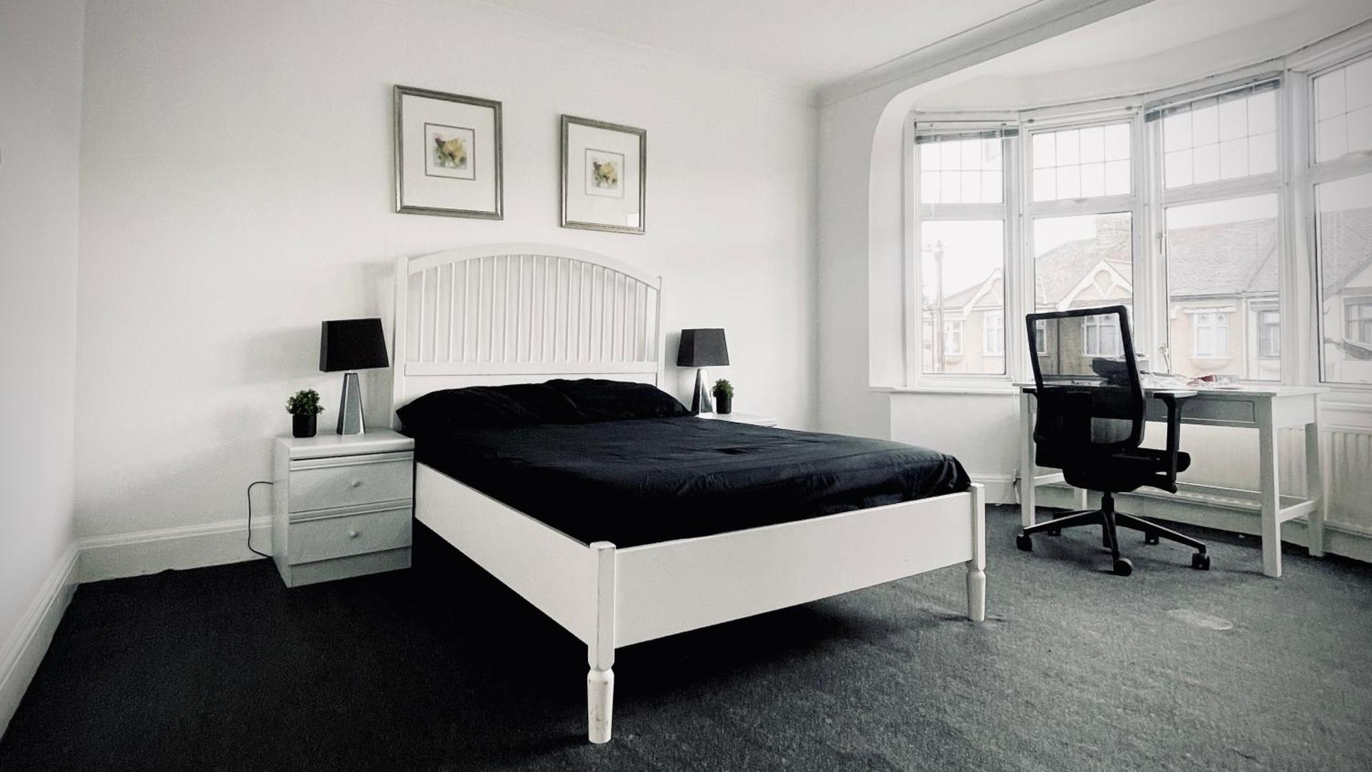 Cozy Private Rooms In Homestay Ilford Exterior foto